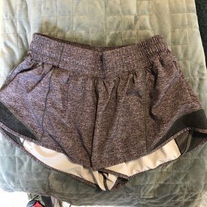Lululemon hotty hot shot 2.5”